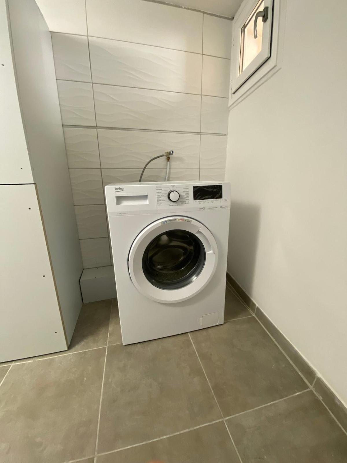 Superbe Appartement Climatise Avec Patio Montpellier Eksteriør billede